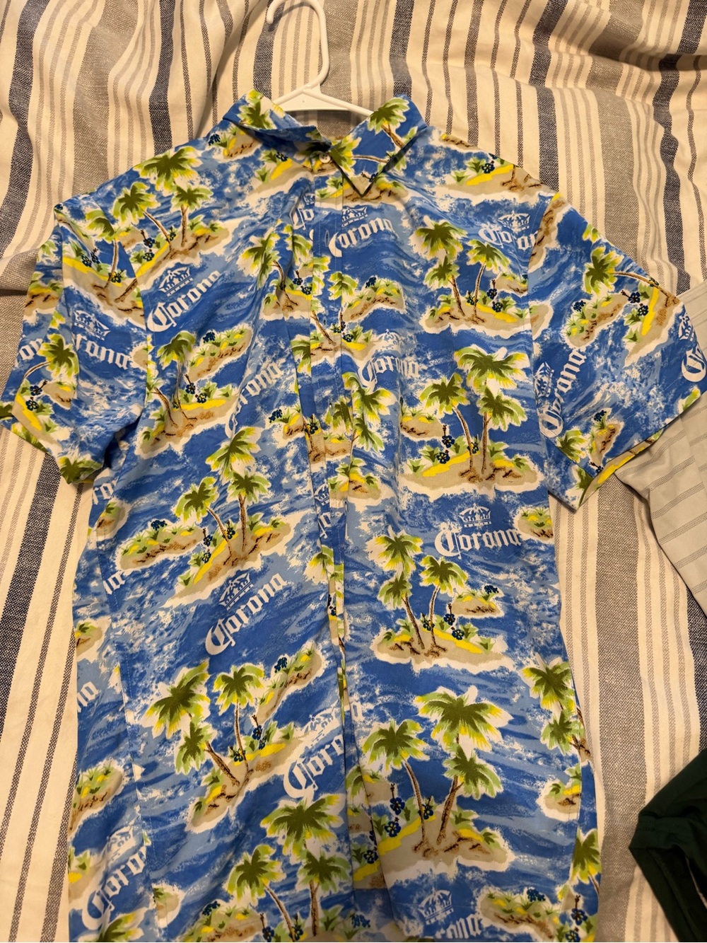 Corona Blue Island-Print Short Sleeve Button-Down Shirt